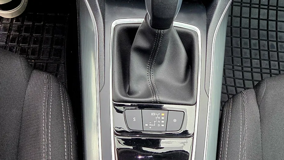 PEUGEOT 308 -