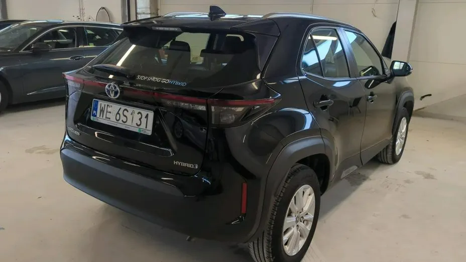 TOYOTA Yaris Cross -
