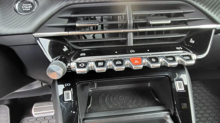PEUGEOT 2008 -
