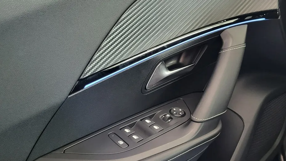 PEUGEOT 2008 -