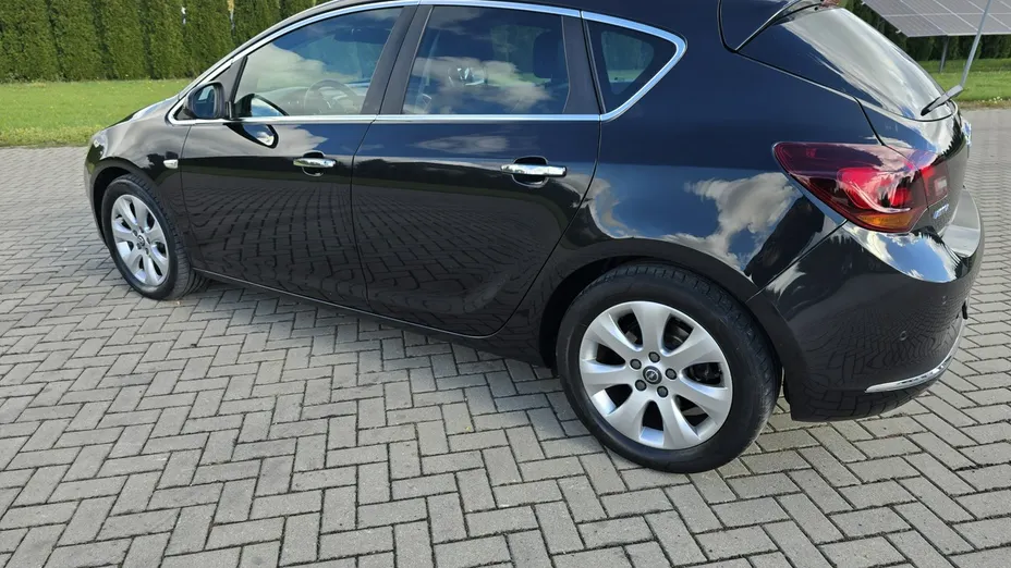 OPEL Astra -