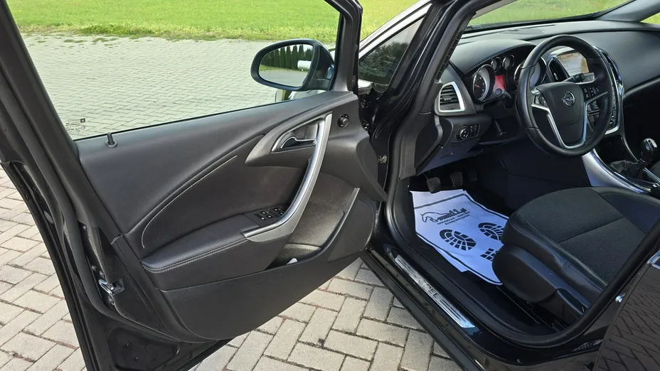 OPEL Astra -