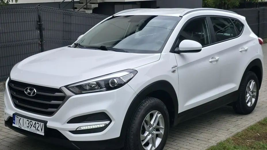 HYUNDAI Tucson -