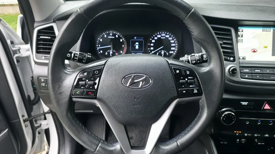 HYUNDAI Tucson -