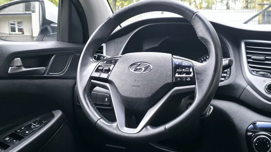 HYUNDAI Tucson -