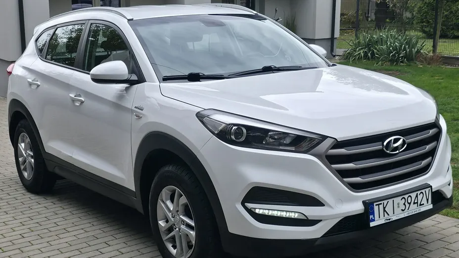 HYUNDAI Tucson -