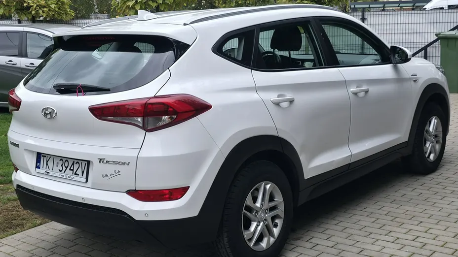 HYUNDAI Tucson -