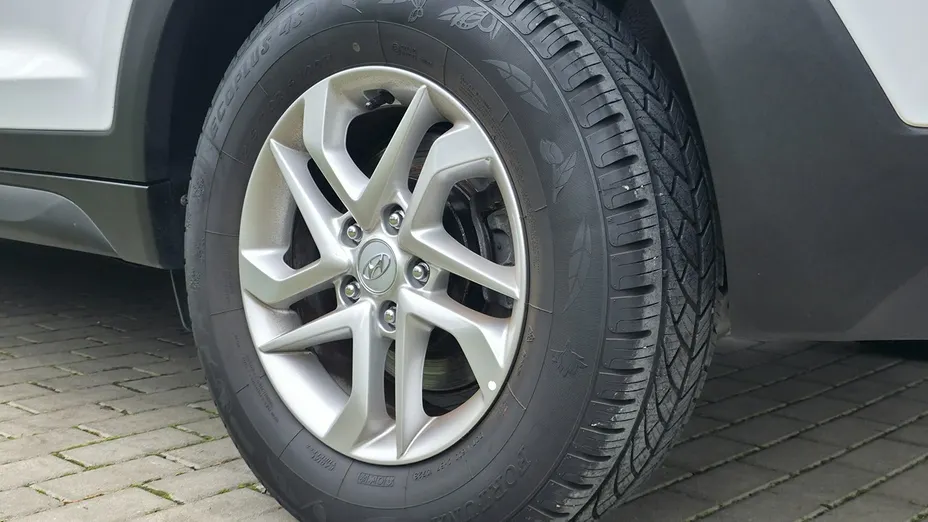 HYUNDAI Tucson -