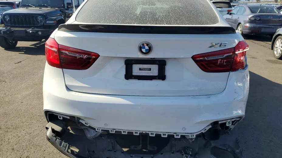 BMW X6 -