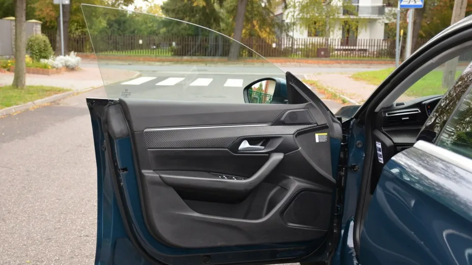 PEUGEOT 508 -
