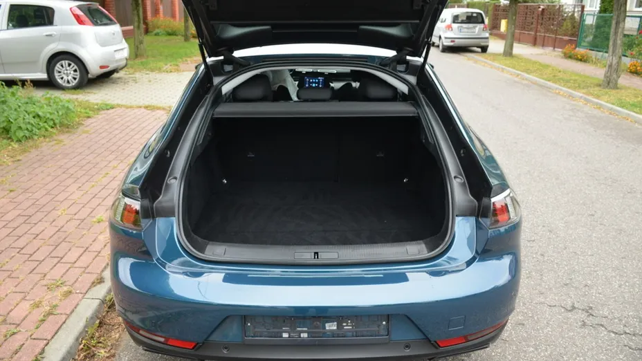 PEUGEOT 508 -
