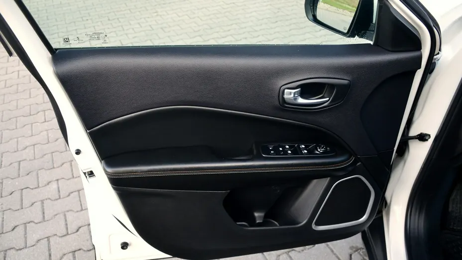JEEP Compass -
