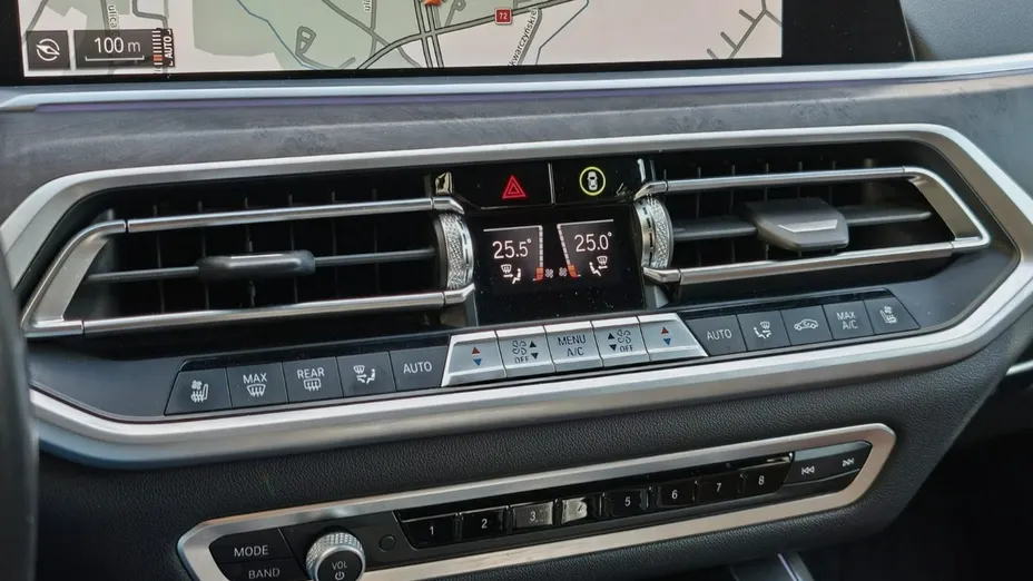 BMW X7 -