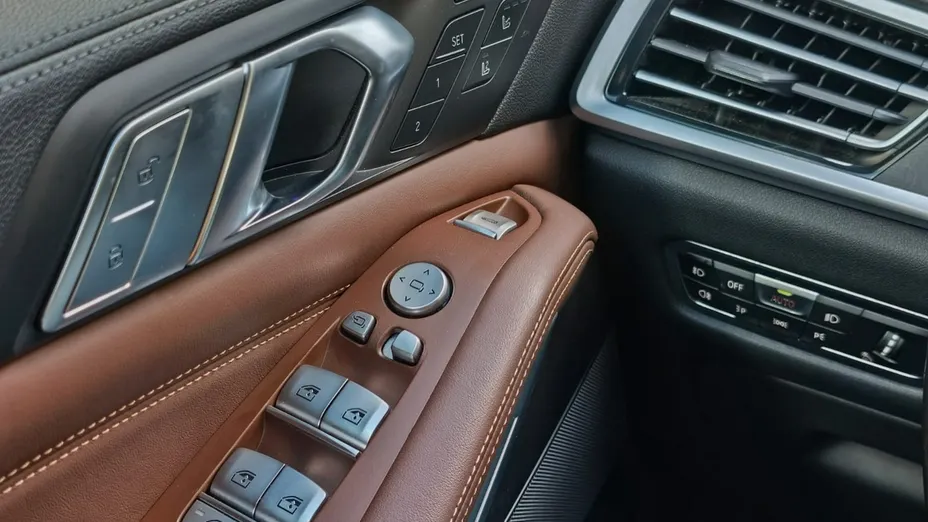 BMW X7 -