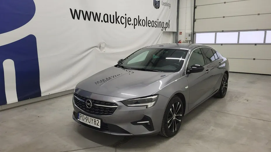 OPEL Insignia -