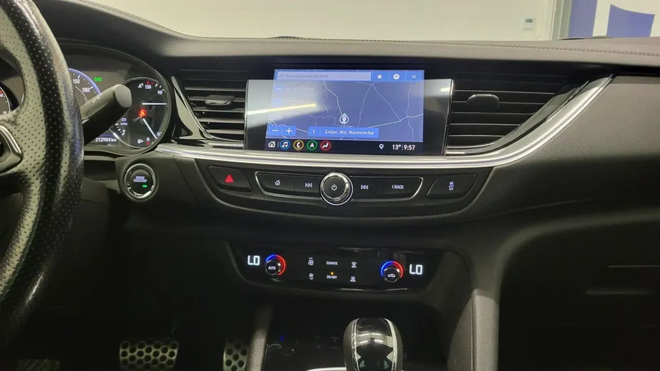 OPEL Insignia -