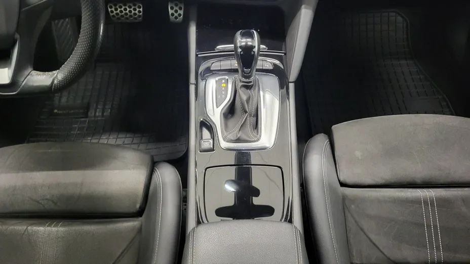 OPEL Insignia -