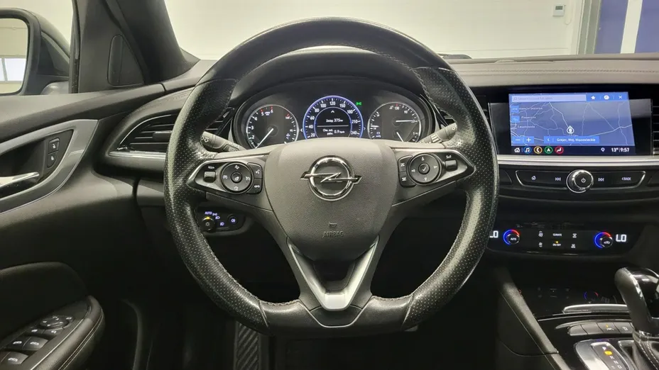 OPEL Insignia -