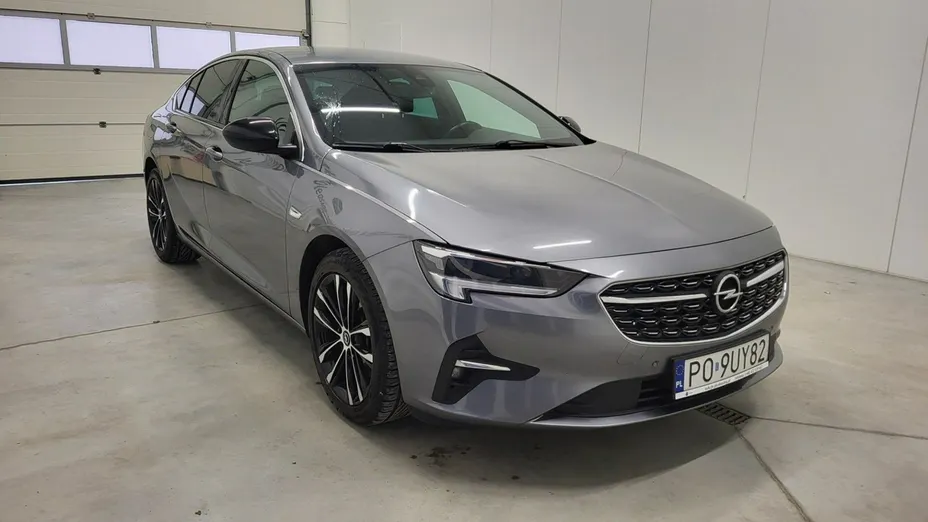 OPEL Insignia -