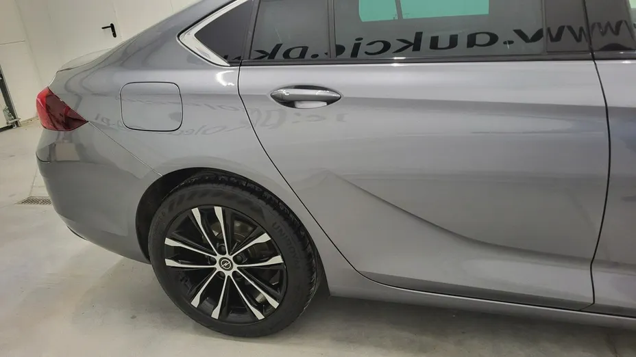 OPEL Insignia -