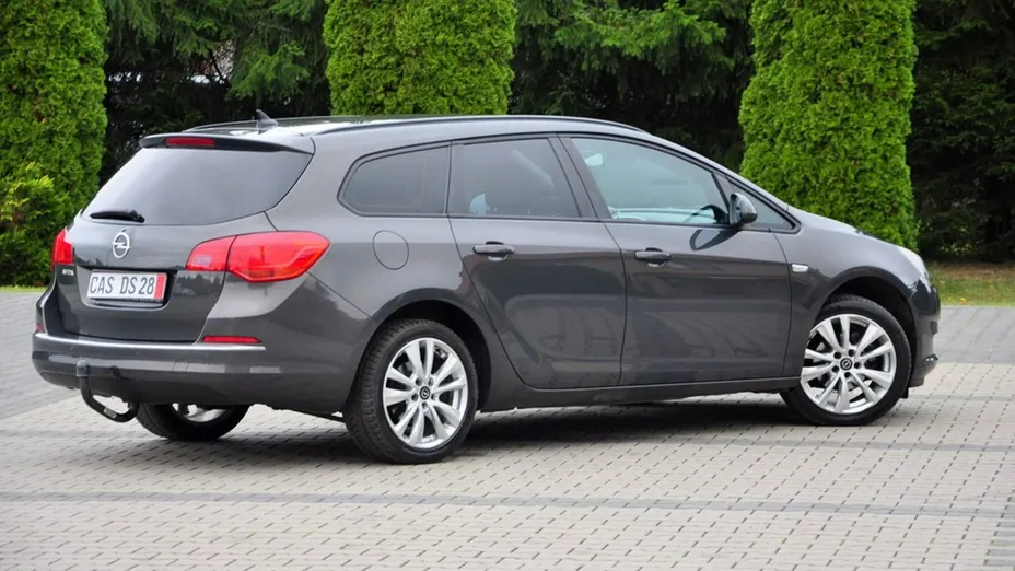 OPEL Astra -