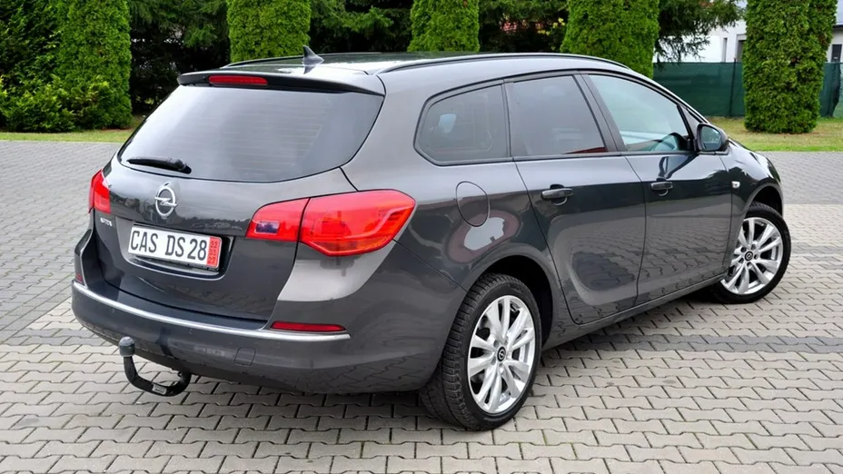 OPEL Astra -