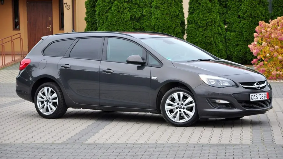 OPEL Astra -