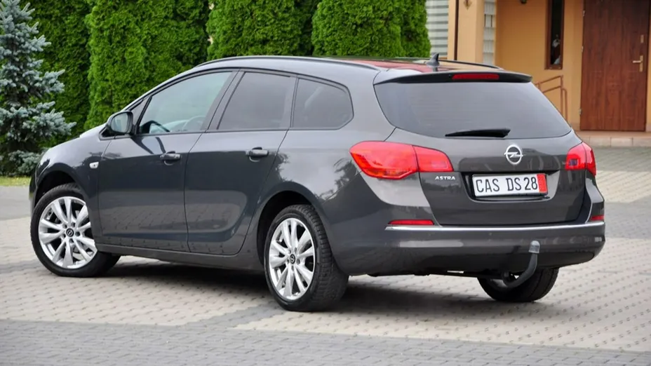 OPEL Astra -