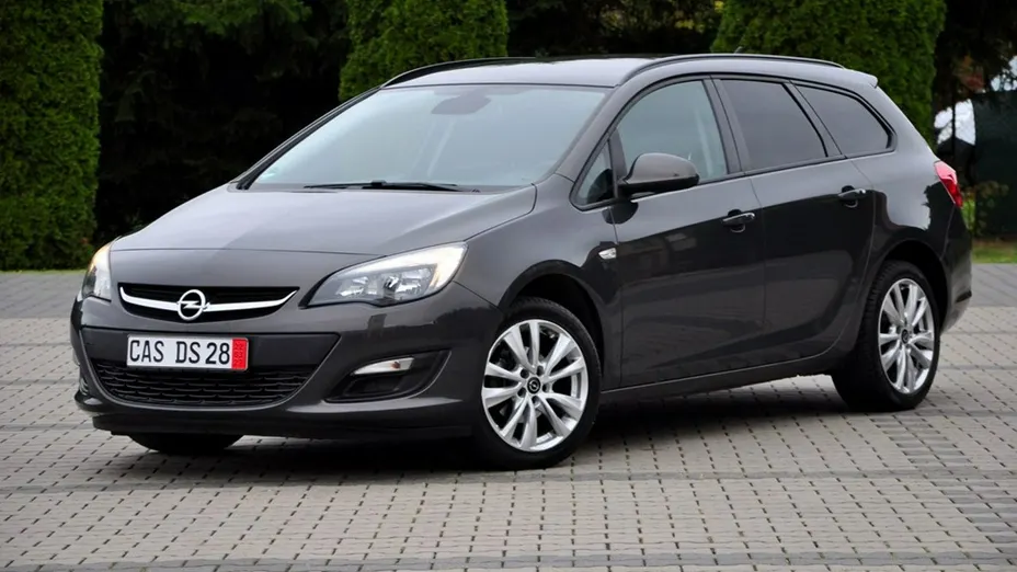 OPEL Astra -