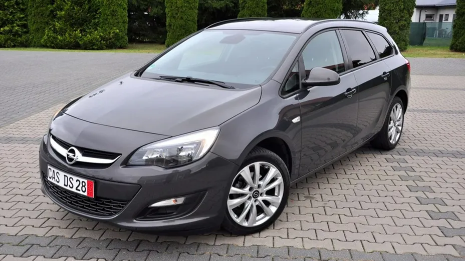OPEL Astra -