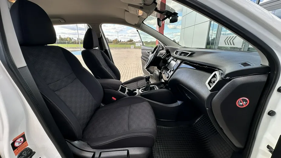 NISSAN Qashqai -