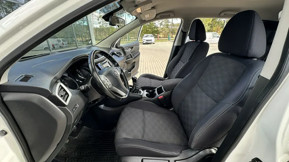 NISSAN Qashqai -