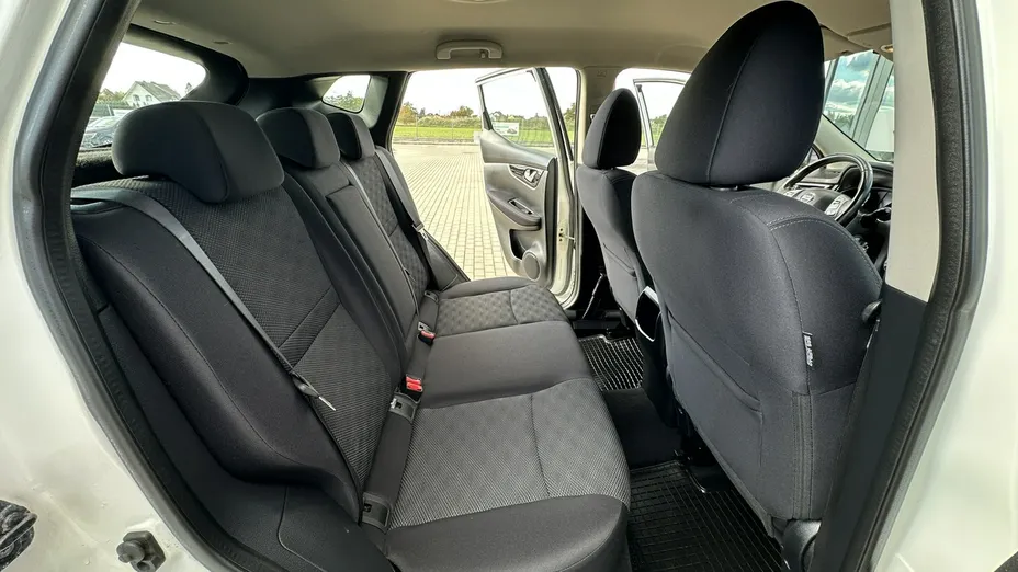 NISSAN Qashqai -