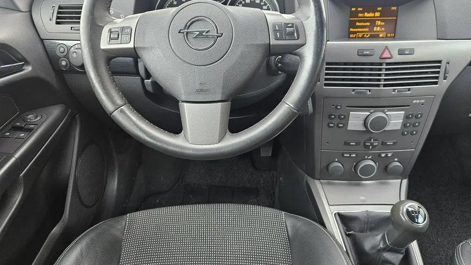 OPEL Astra -