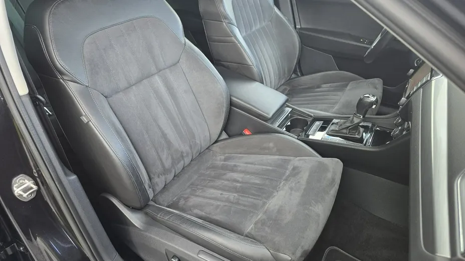 SKODA Superb -