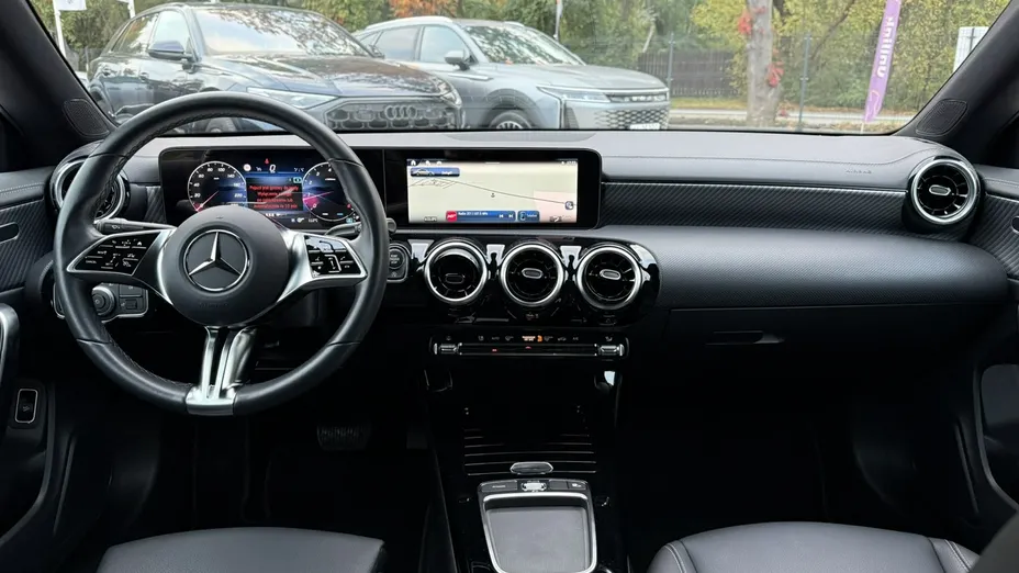MERCEDES-BENZ CLA -