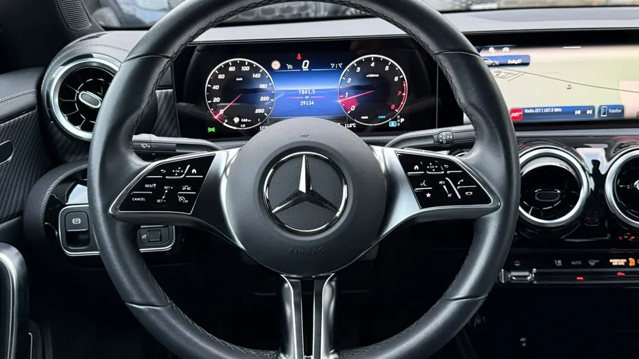 MERCEDES-BENZ CLA -