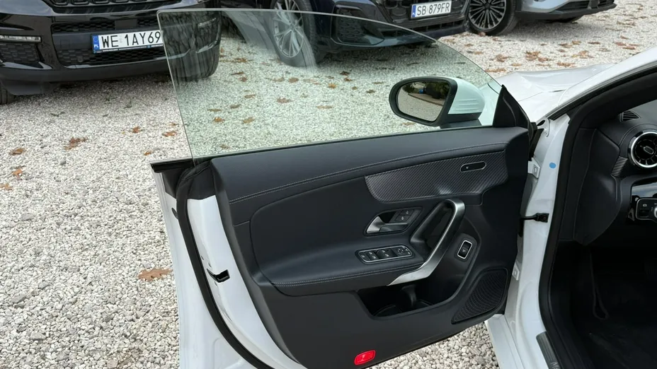 MERCEDES-BENZ CLA -