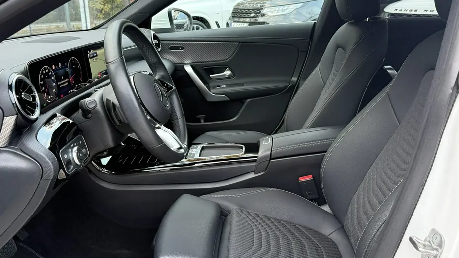MERCEDES-BENZ CLA -