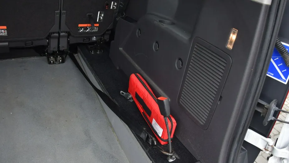 FORD Transit Connect -