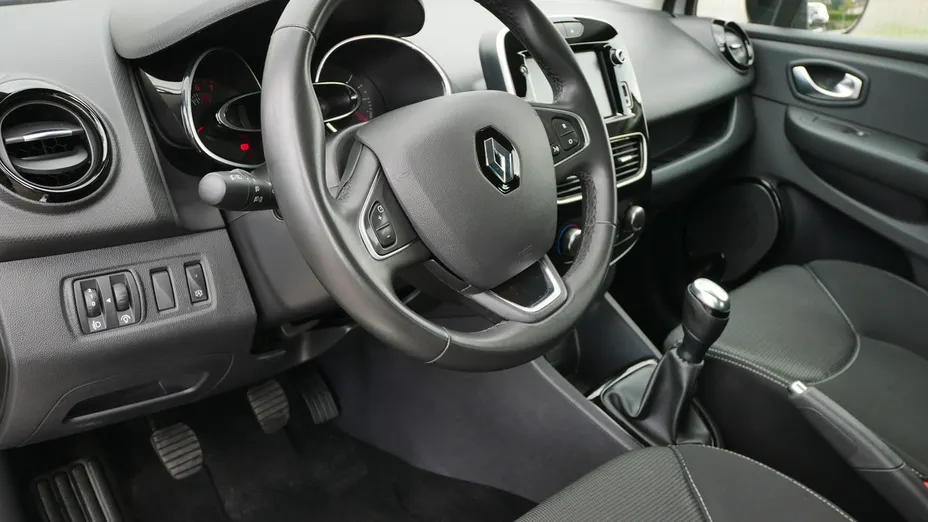 RENAULT Clio -
