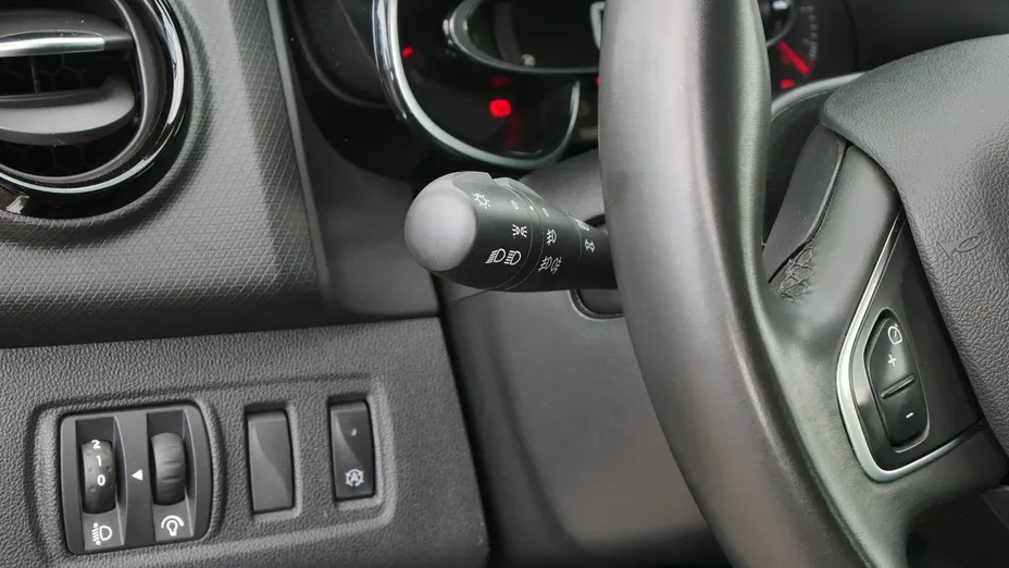 RENAULT Clio -