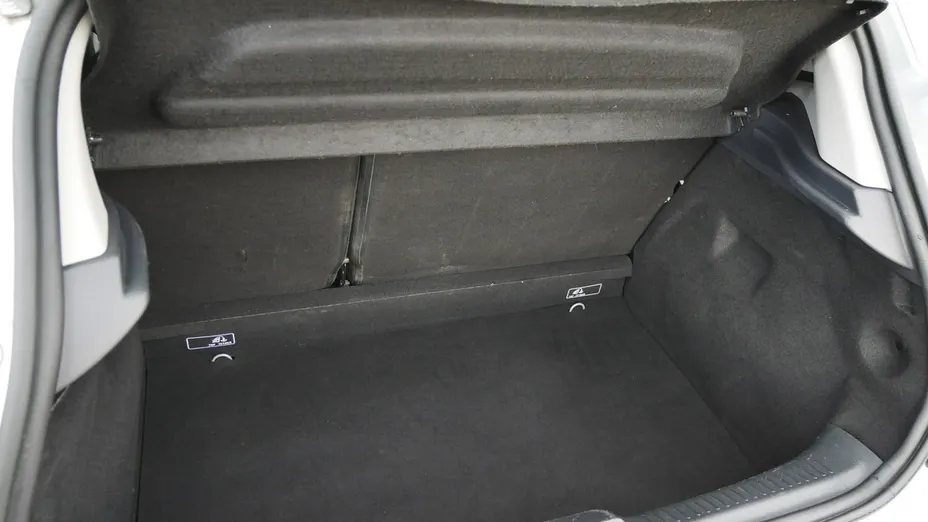 RENAULT Clio -
