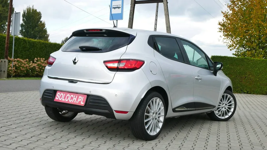 RENAULT Clio -