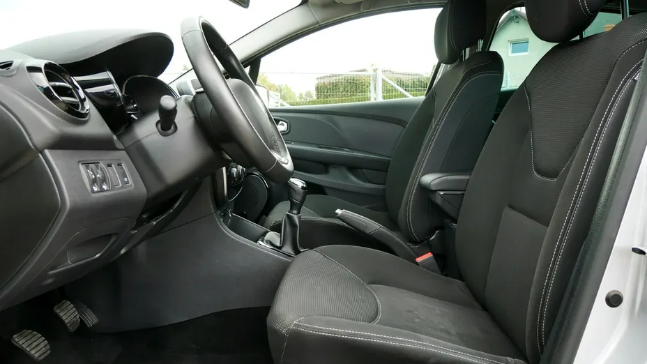 RENAULT Clio -