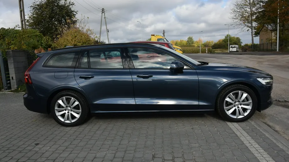VOLVO V60 -