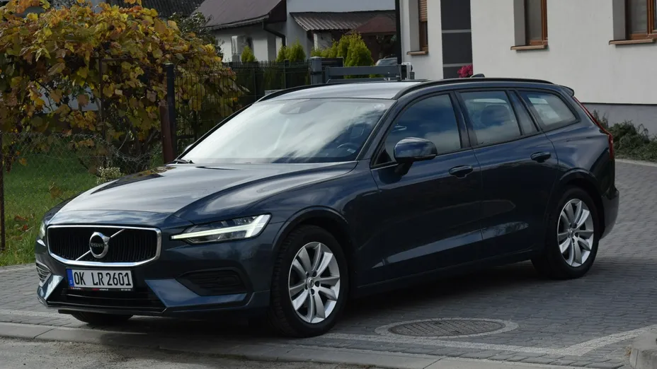 VOLVO V60 -