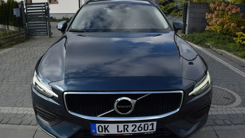 VOLVO V60 -