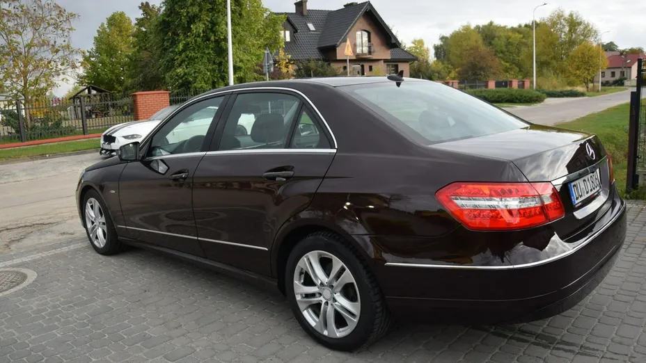 MERCEDES-BENZ E Klasa -