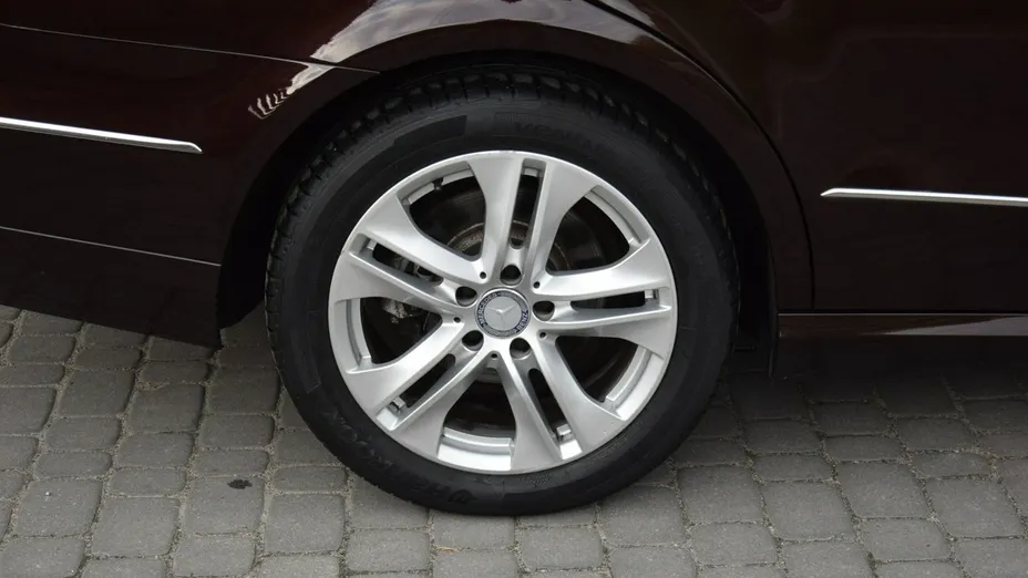 MERCEDES-BENZ E Klasa -